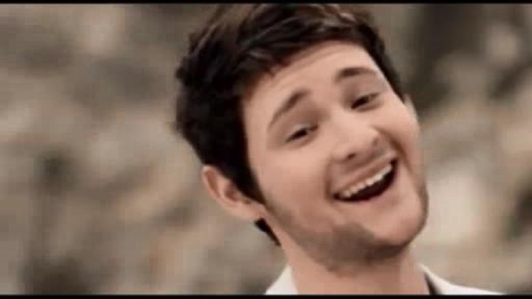 Eldar Qasımov “Beyonsa vurğunam”