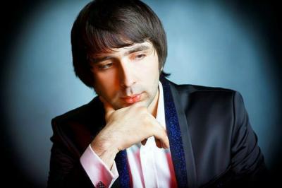 Eldar Dalqatov heyranlarını saatlarla gözlətdi