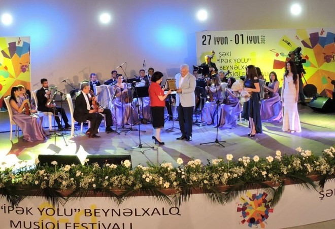 Şəkidə “İpək Yolu” Beynəlxalq Musiqi Festivalı başladı – fotolar 