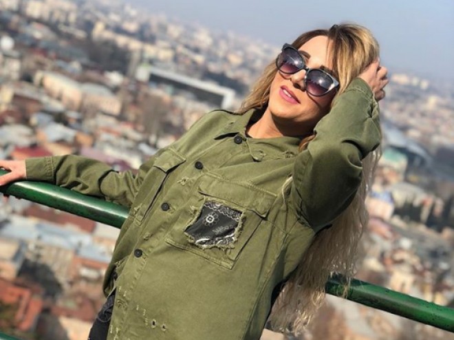 “Həkim burnumu kəsdirməyə qoymadı" -  Zemfira İbrahimova söz-söhbətlərə aydınlıq gətirdi