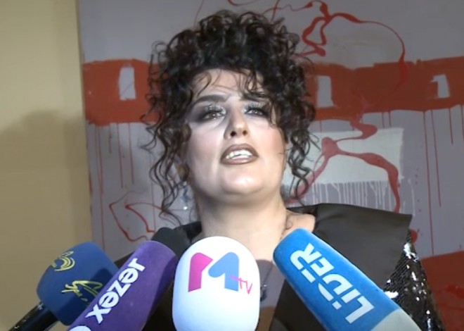 Elza Seyidcahan “Mən dəlinin rəssamı” kitabını təqdim etdi - özəl 