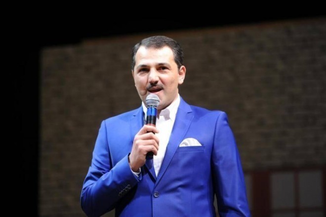 Vüqar Əbdülov xanım sənətçiyə tərif yağdırıb:  “Elnarəni çox istəyirəm" - açıqlama