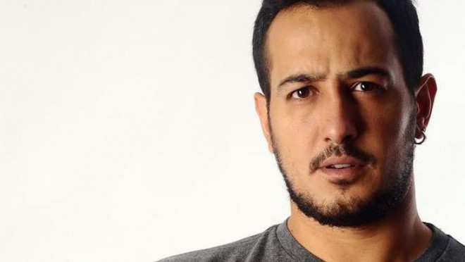Sarp Apak uşaqlıq şəklini yaydı