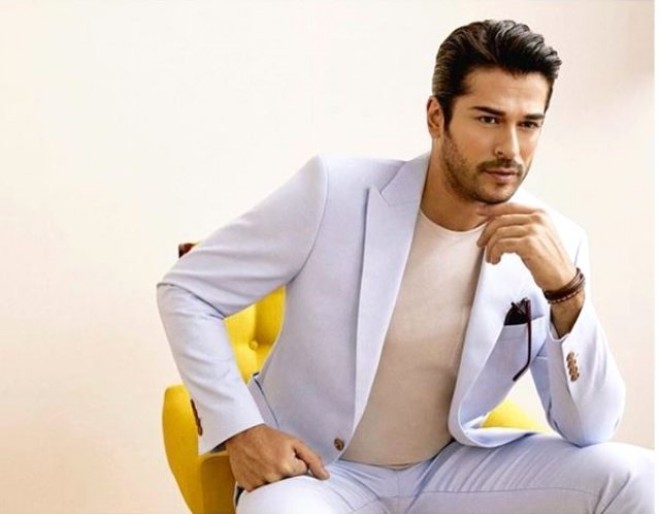 Burak Özçivit imicini dəyişdi