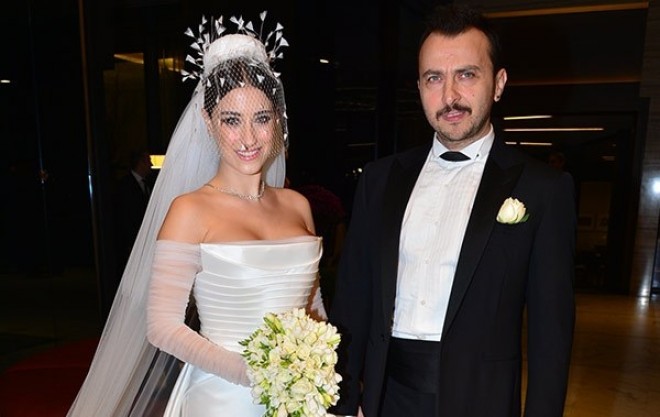 Hazal Kaya hamilə olduğunu etiraf etdi