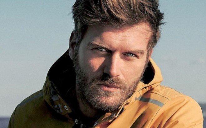 Kıvanç Tatlıtuğ xəstəxanaya aparıldı