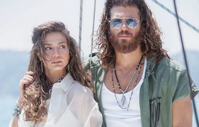 Serialda rol alan aktyorlan eşq yaşayırlar 