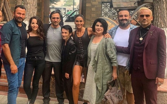 Türkiyəli aktyorlar Bakıya gəldilər - foto