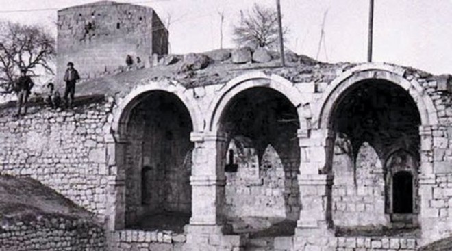 Ermənilərin dağıtdığı 3 əsrlik abidəmiz - Qarğabazar məscidi