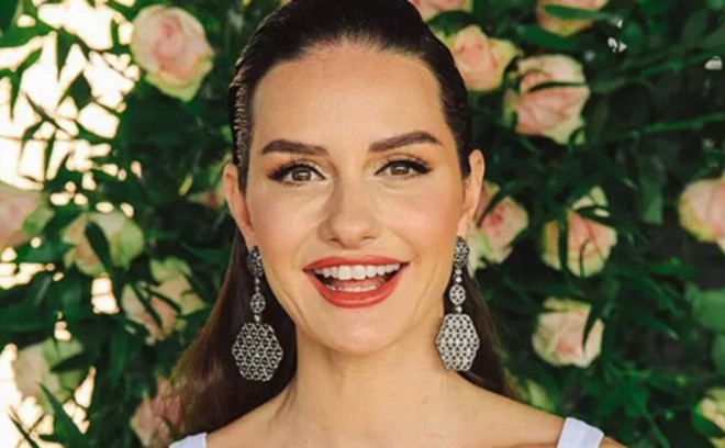 Aktrisa reklamdan 2 milyon qazandı