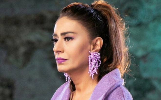  Yıldız Tilbe səhnə paltarı tapmaqda çətinik çəkir