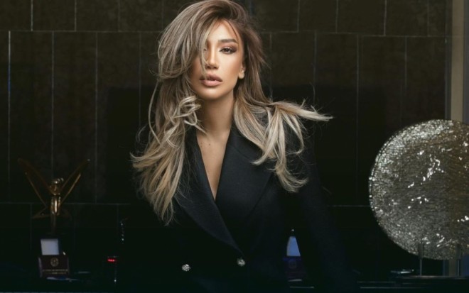 Röya yeni fotosessiya etdirib