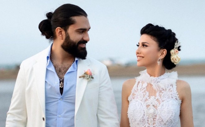 Aydan həyat yoldaşı ilə bağlı paylaşım edib