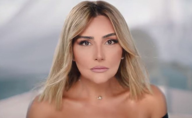 Xalq artisti "Ana" oxudu